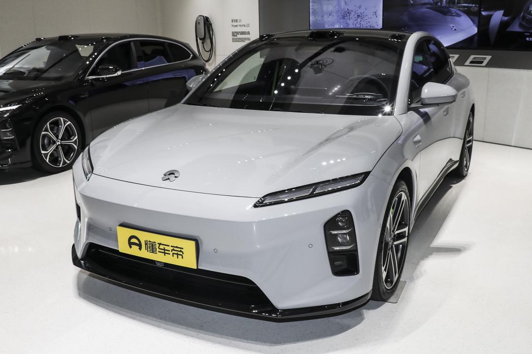 NIO ET5