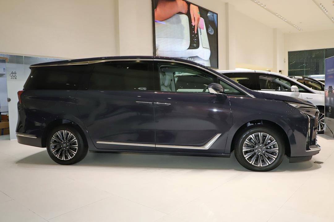 Buick GL8 2026, фото 8