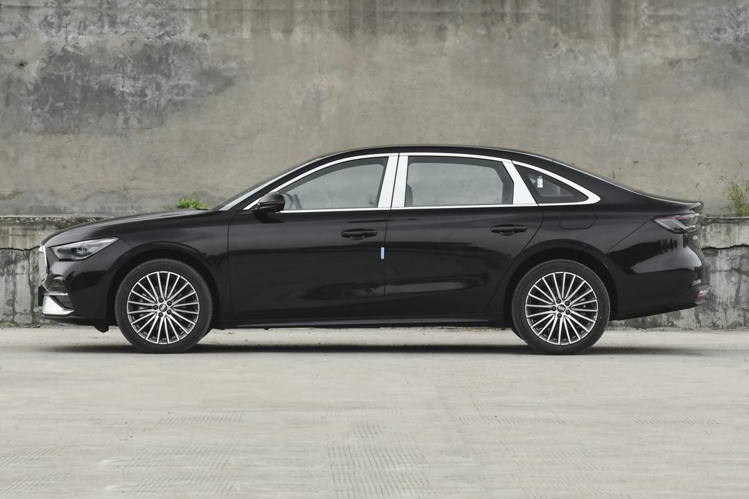 Geely Starlight 7 2026, фото 4