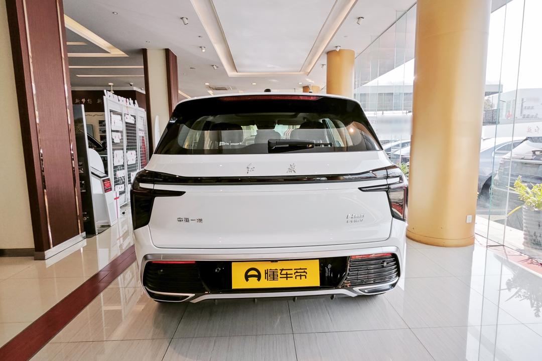 Hongqi HS3 PHEV 2026, фото 5