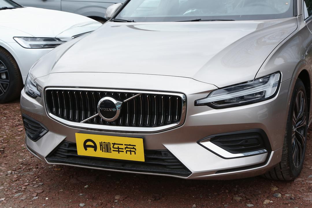 Volvo S60 2026, фото 9