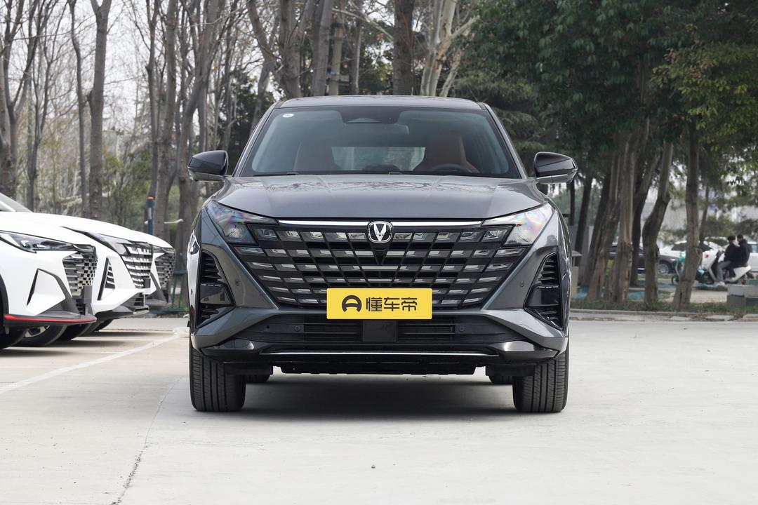 Changan UNI-Z PHEV 2026, фото 2