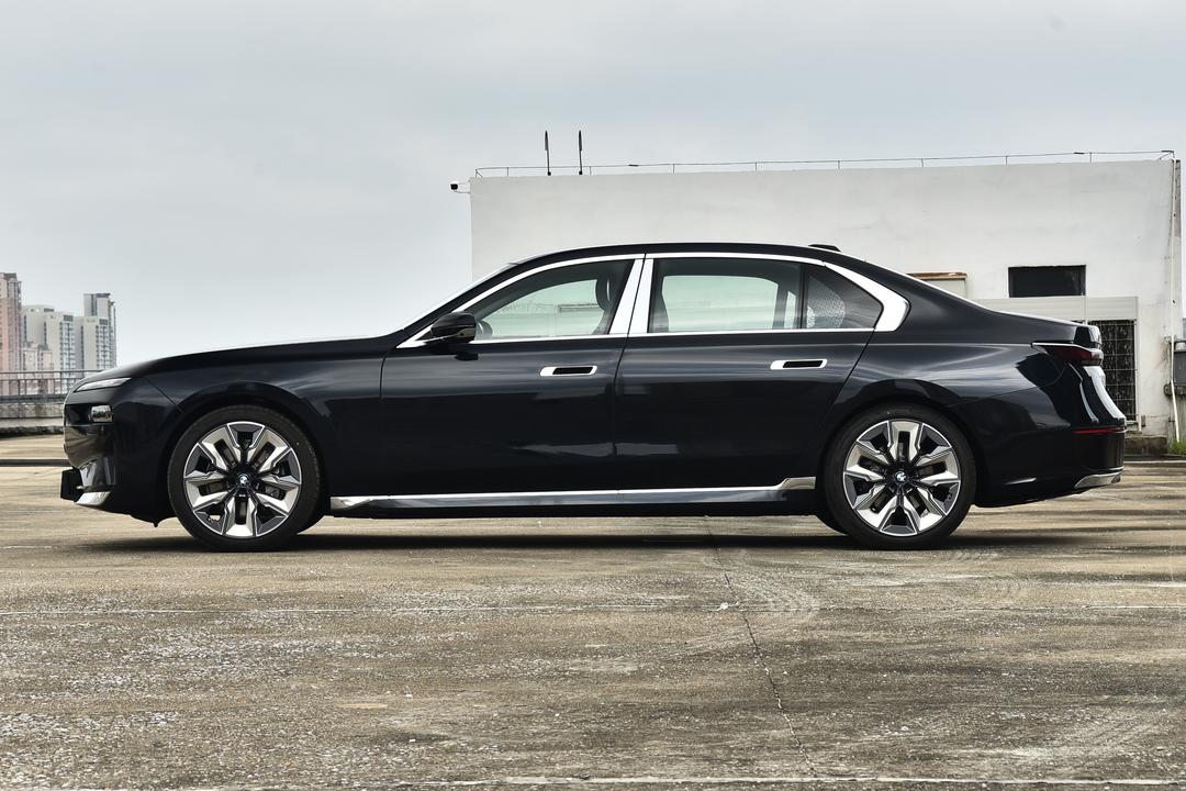BMW 7-Series 2026, фото 4