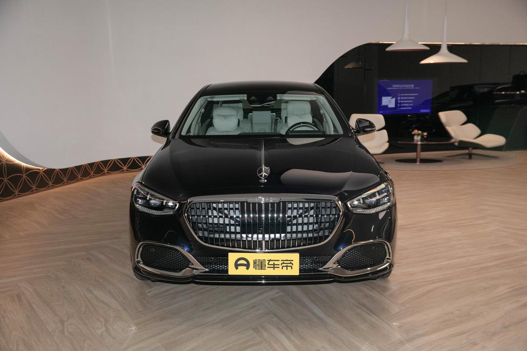 Mercedes-Benz Maybach S-Class 2026, фото 2