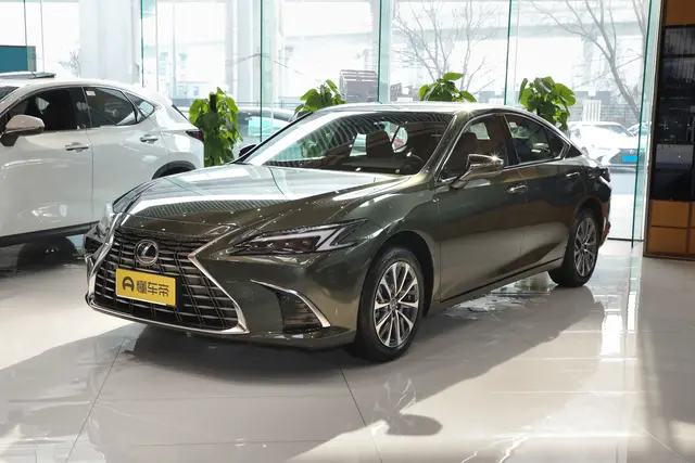 Lexus ES 2026 — купить из Китая под заказ