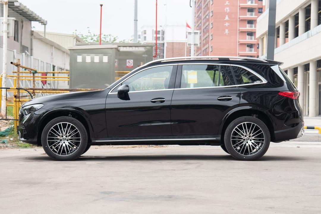 Mercedes-Benz GLC-Class 2026, фото 4