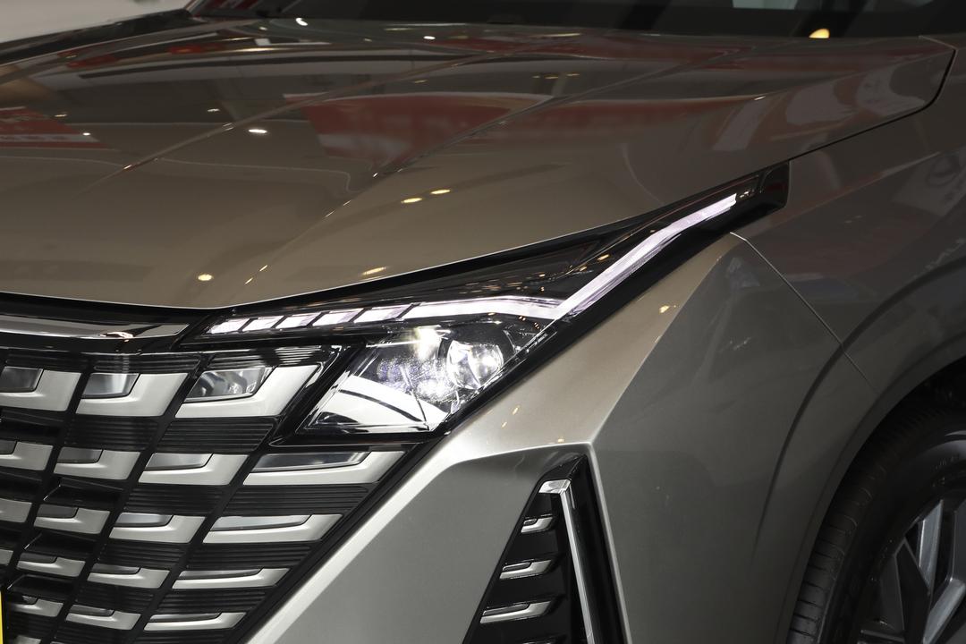 Changan UNI-Z PHEV 2026, фото 14