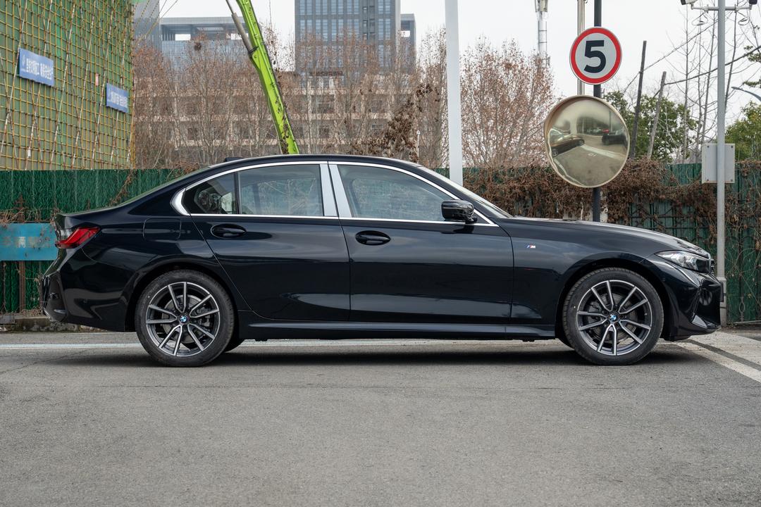 BMW 3 Series 2026, фото 8