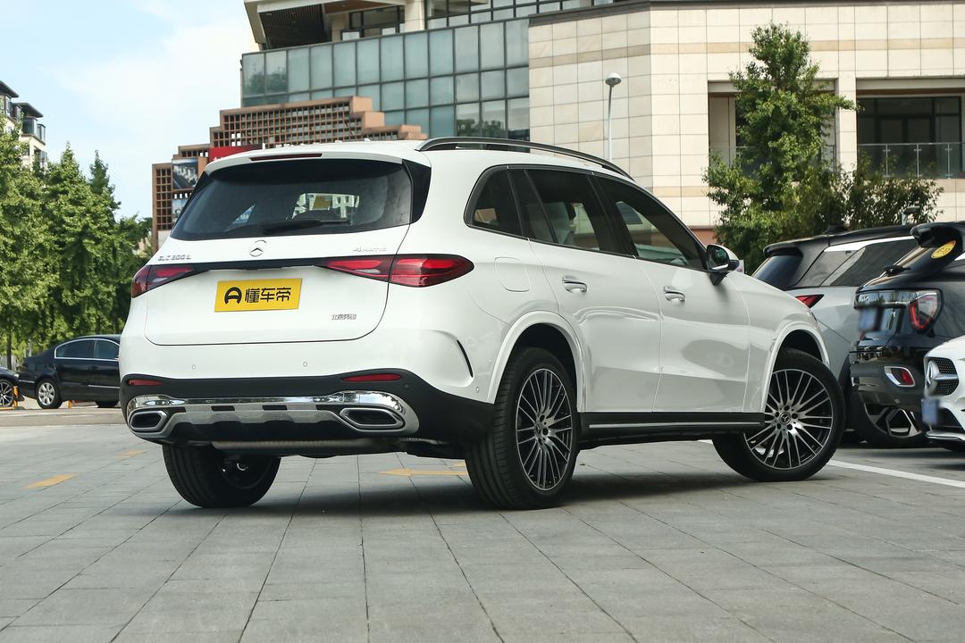 Mercedes-Benz GLC-Class 2026, фото 7