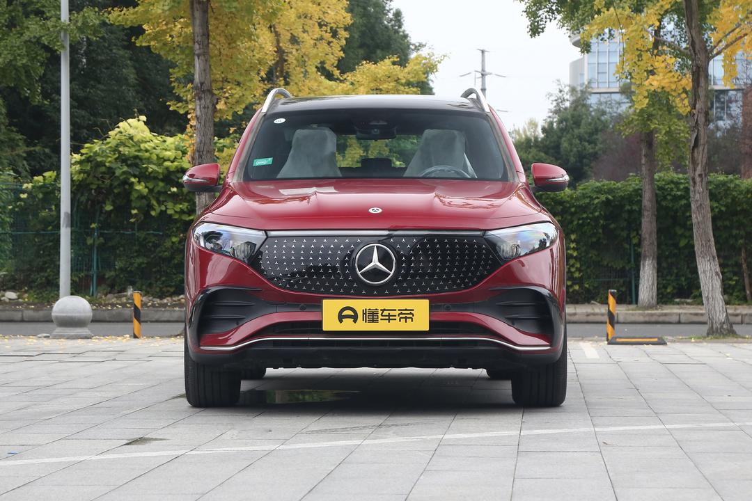 Mercedes-Benz EQB 2026, фото 2