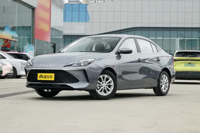 Roewe i5 2026 — купить из Китая под заказ