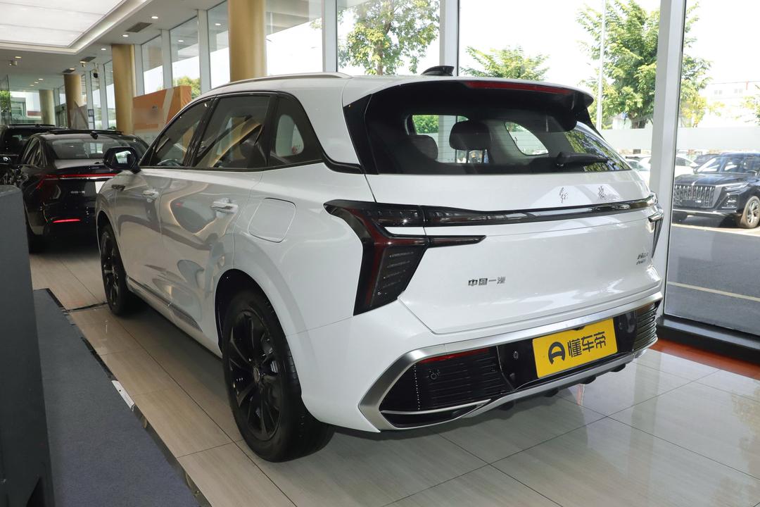 Hongqi HS3 PHEV 2026, фото 5