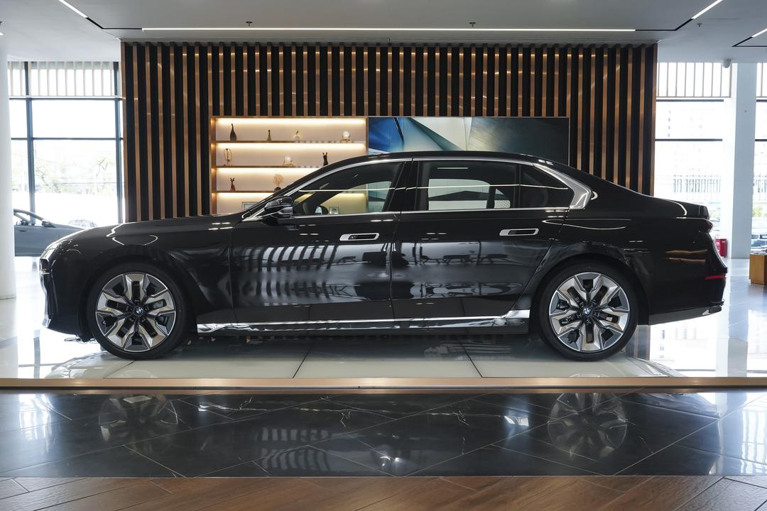 BMW 7-Series 2026, фото 4
