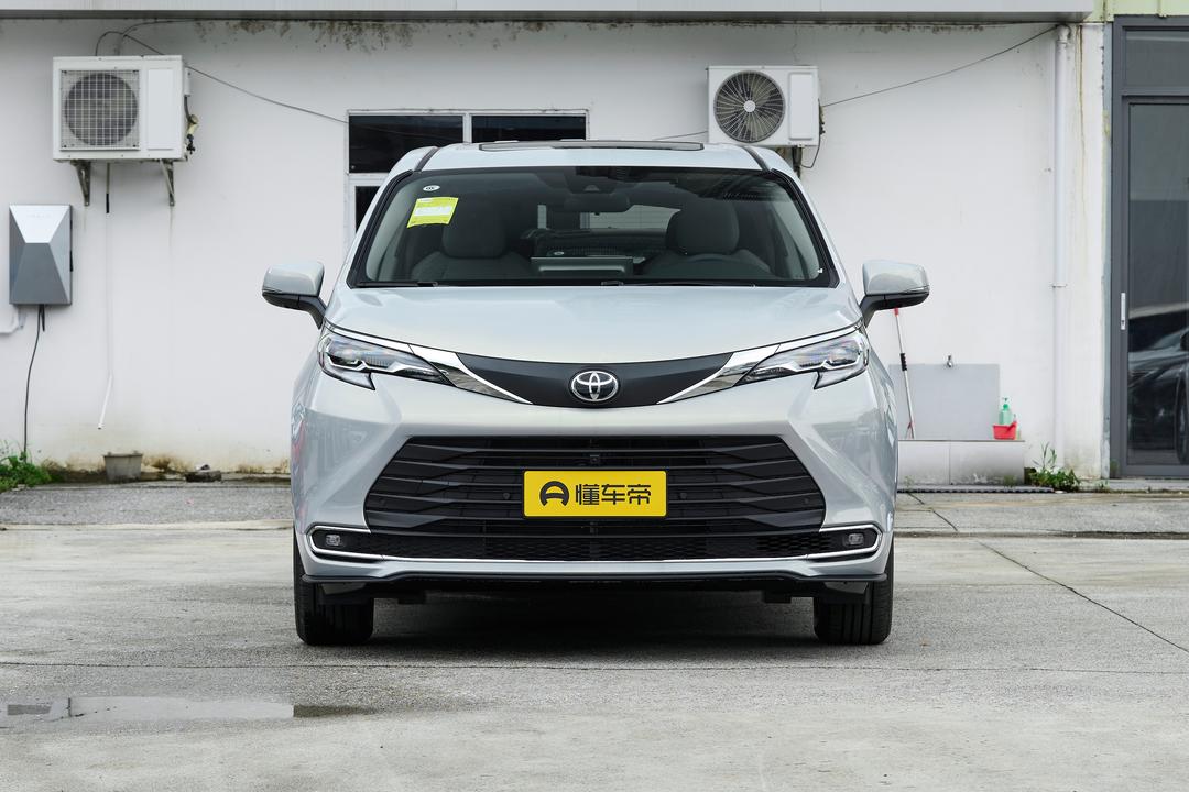 Toyota Sienna 2026, фото 2