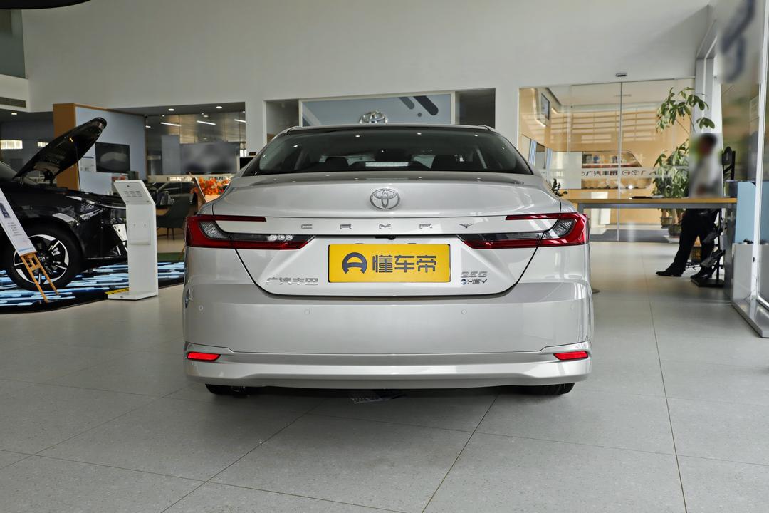 Toyota Camry 2026, фото 6