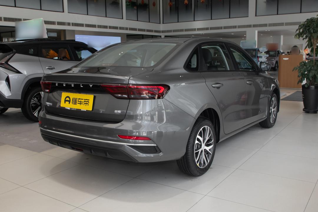 Geely Emgrand 2026, фото 5