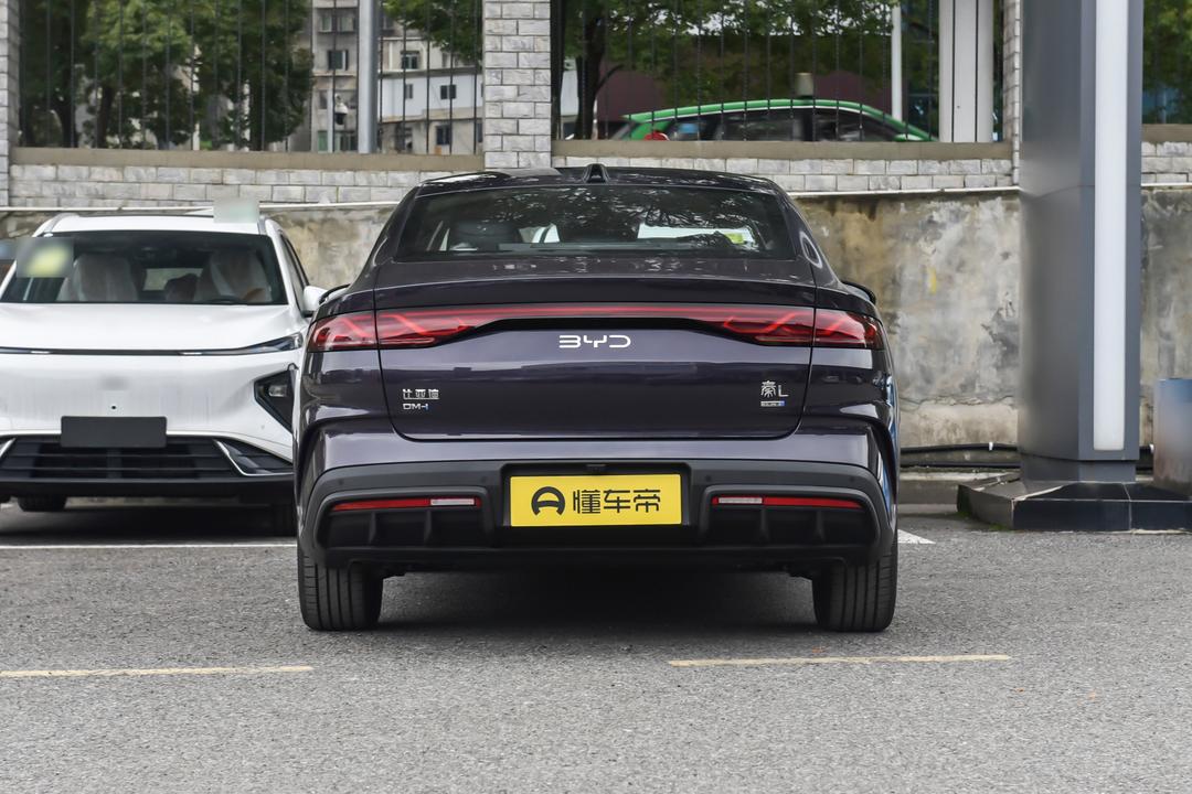 BYD Qin L DM 2026, фото 6