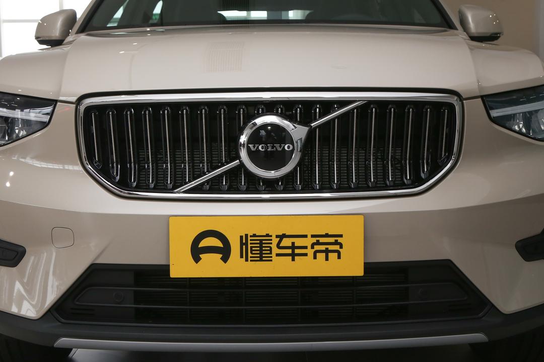 Volvo XC40 2026, фото 9