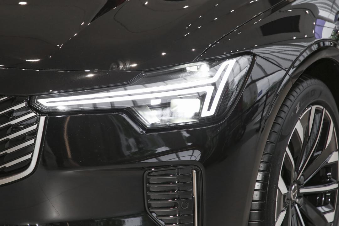 Volvo S90 PHEV 2026, фото 14