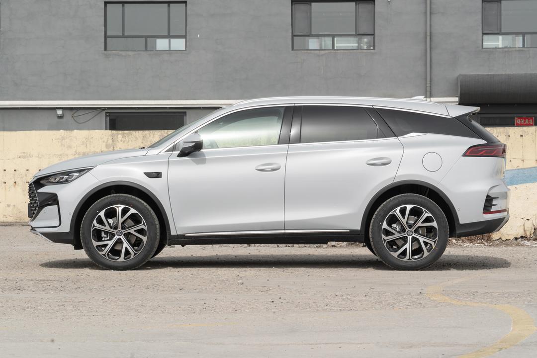 BYD Tang DM 2026, фото 4