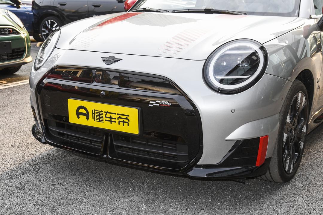 MINI JCW EV 2026, фото 9