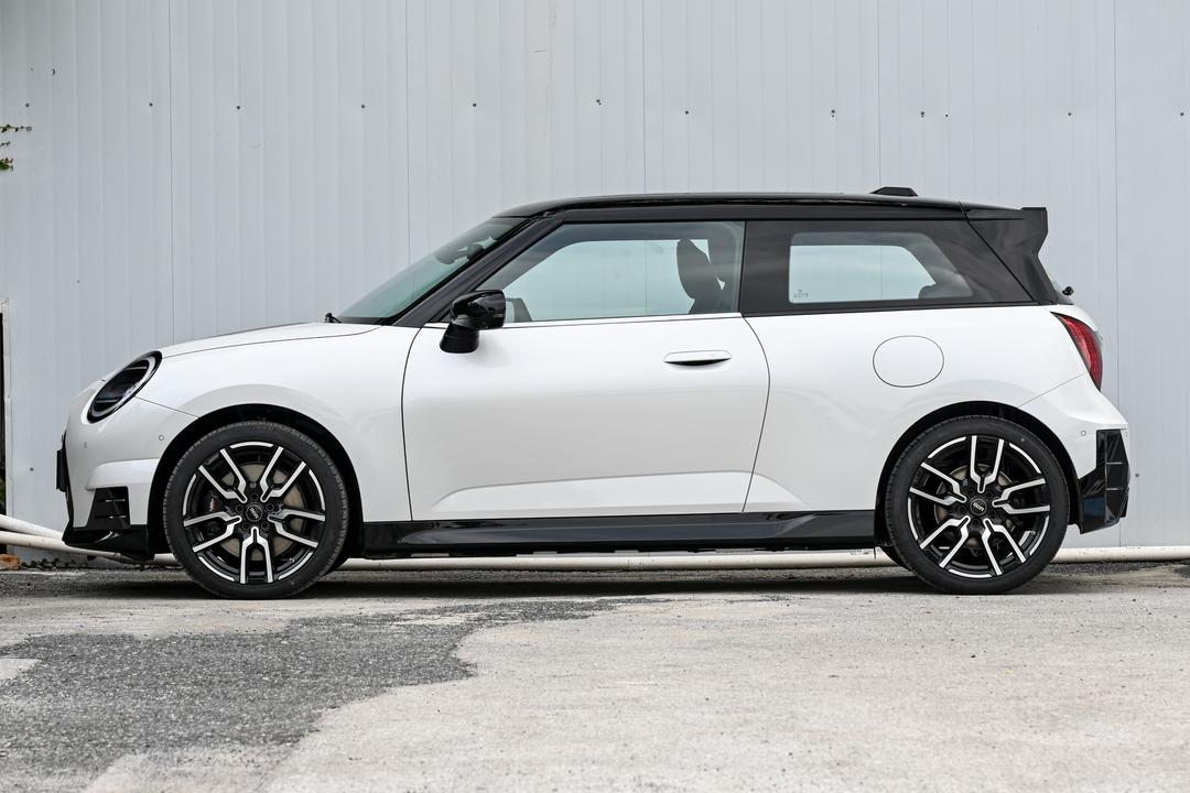 MINI Cooper Electric 2026, фото 4