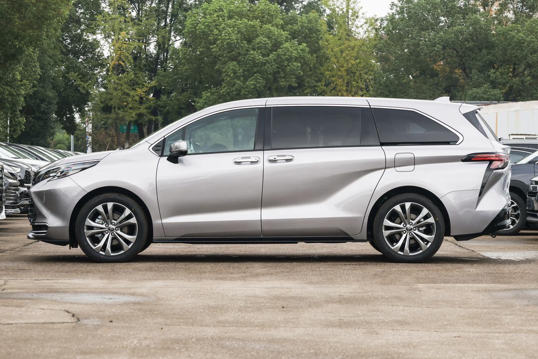 Toyota Sienna 2026, фото 4