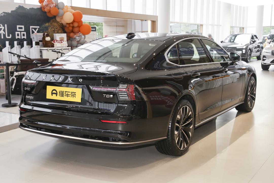 Volvo S90 PHEV 2026, фото 7