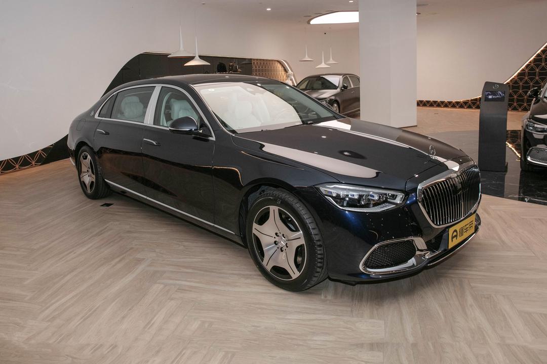 Mercedes-Benz Maybach S-Class 2026, фото 3