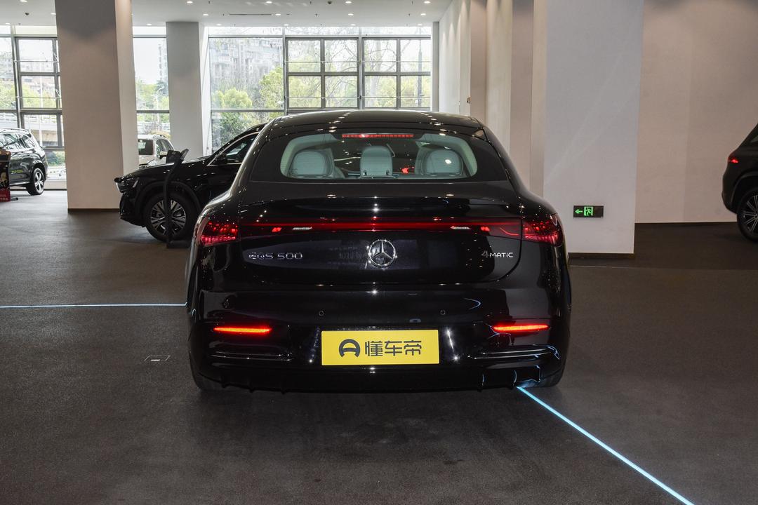 Mercedes-Benz EQS 2026, фото 6