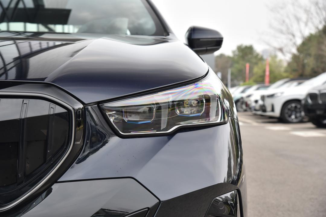 BMW 5 Series 2026, фото 11