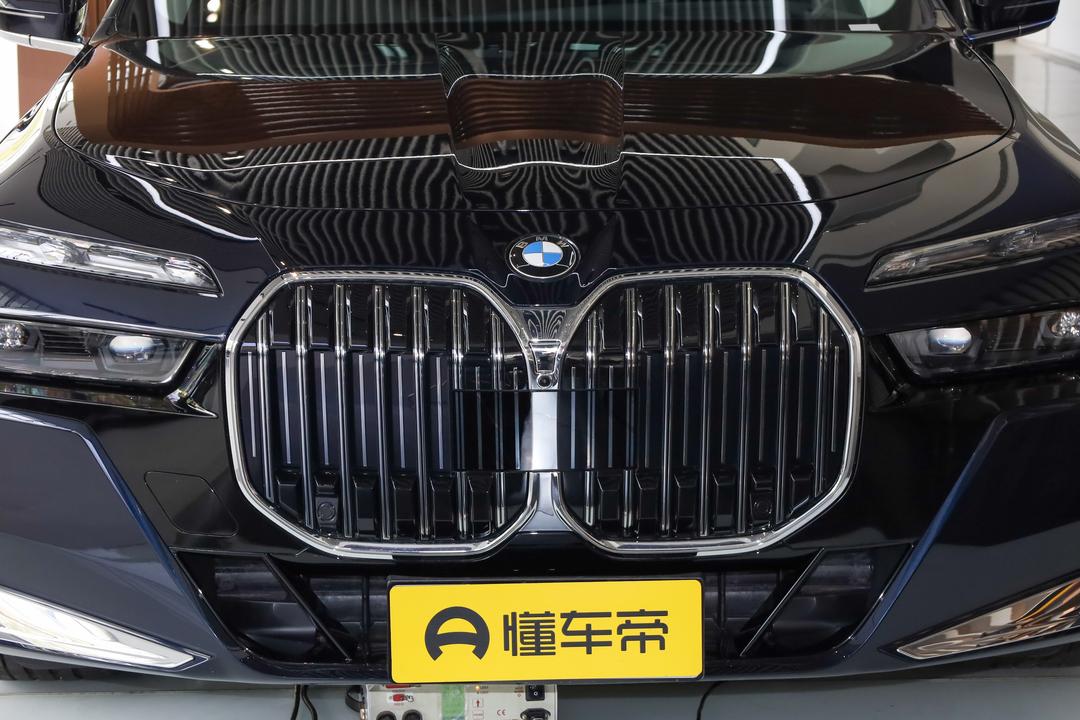BMW 7-Series 2026, фото 8