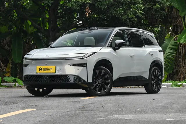 Toyota bZ3X 2026 — купить из Китая под заказ