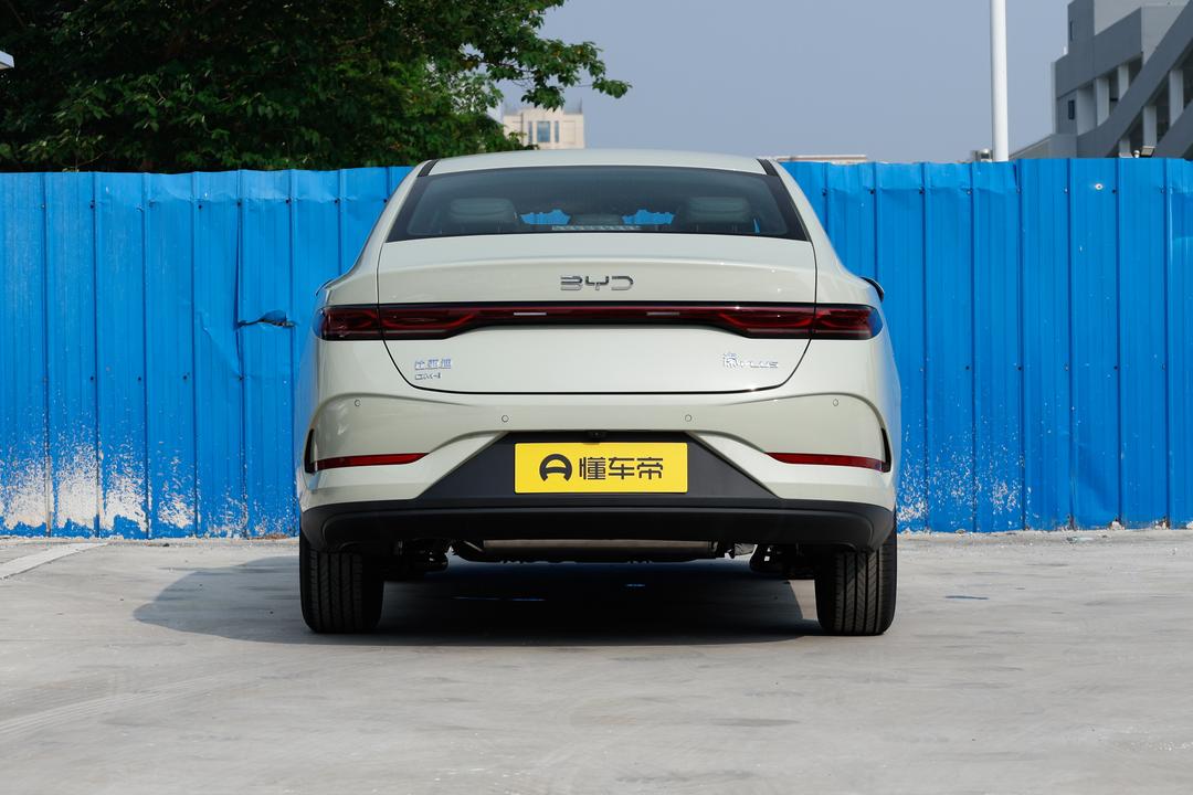 BYD Qin PLUS DM 2026, фото 6