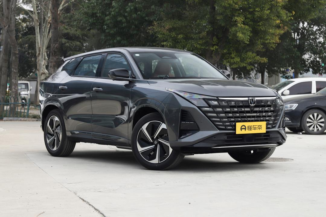 Changan UNI-Z PHEV 2026, фото 3