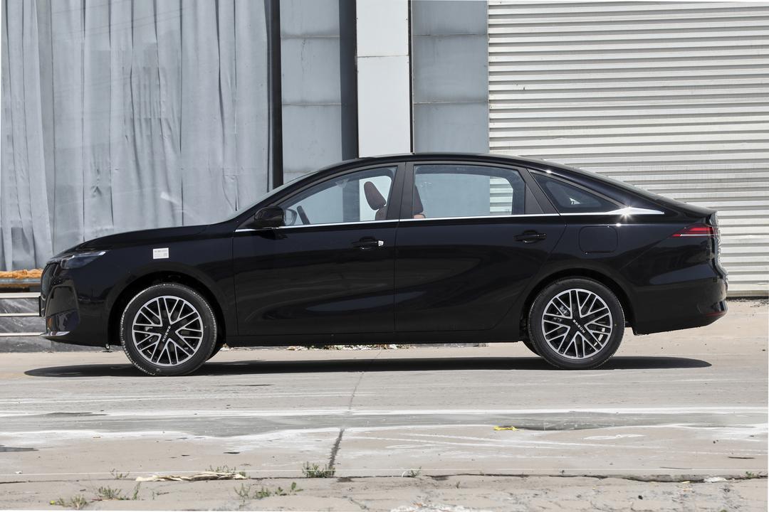 Roewe i6 2026, фото 4