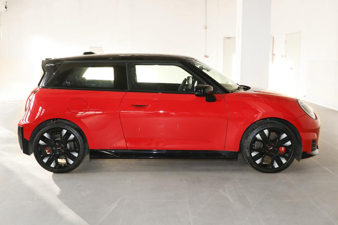 MINI JCW EV 2026, фото 8