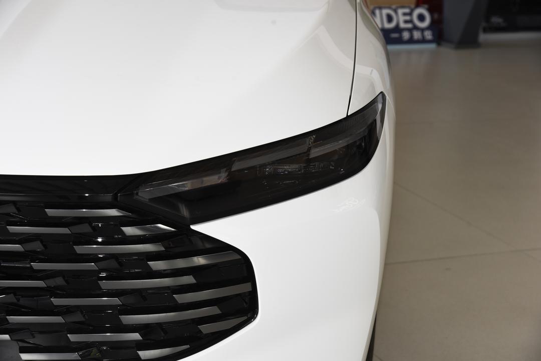 Ford Mondeo 2026, фото 10