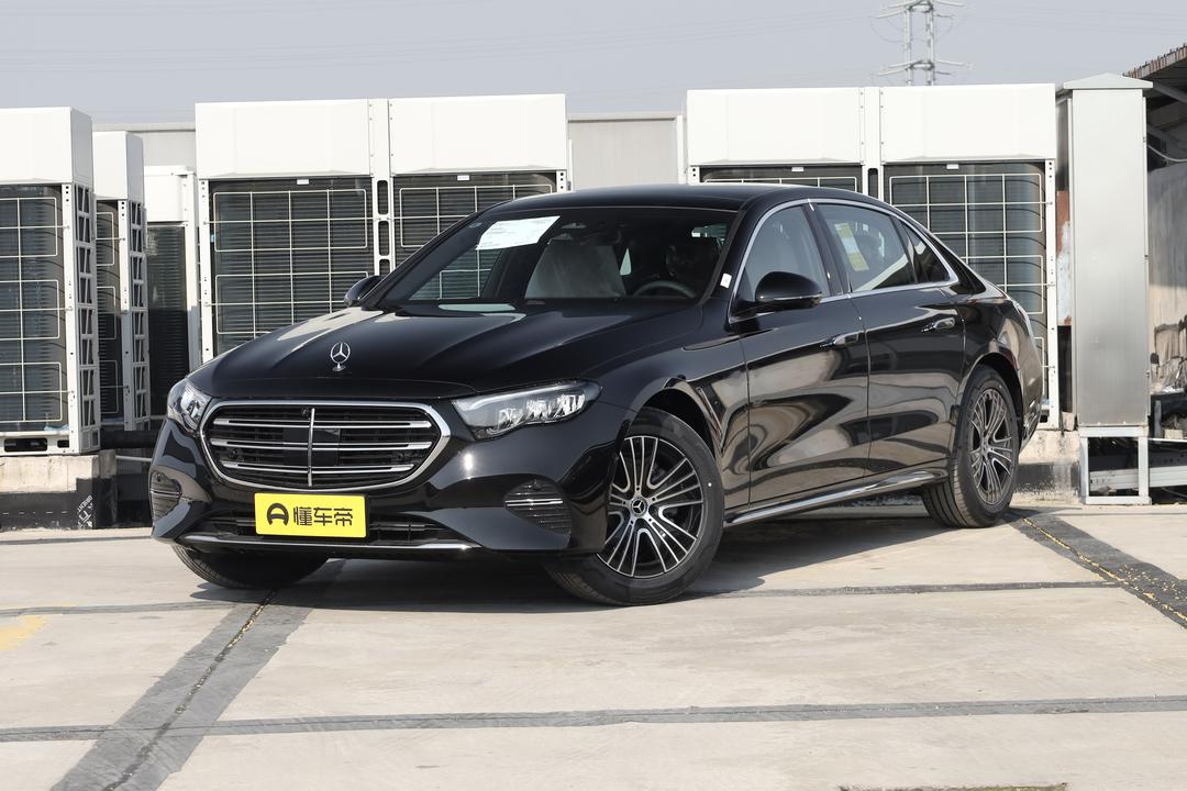 Mercedes-Benz E-Class 2026, фото 1