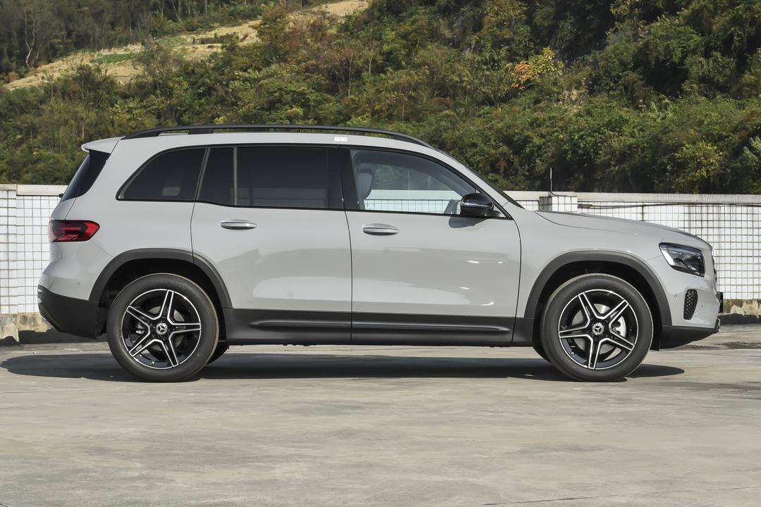 Mercedes-Benz GLB 2026, фото 8