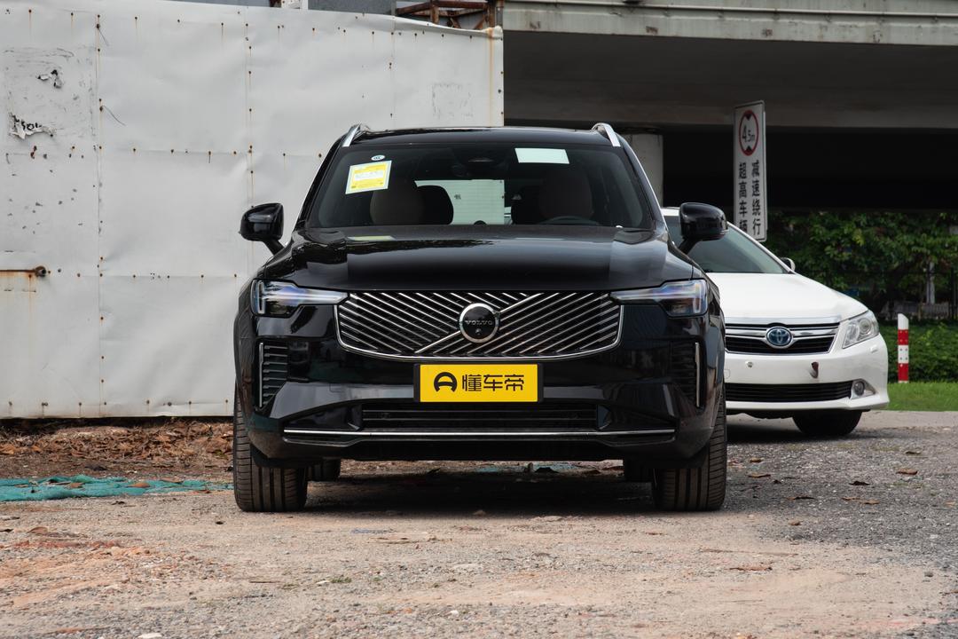 Volvo XC90 2026, фото 2