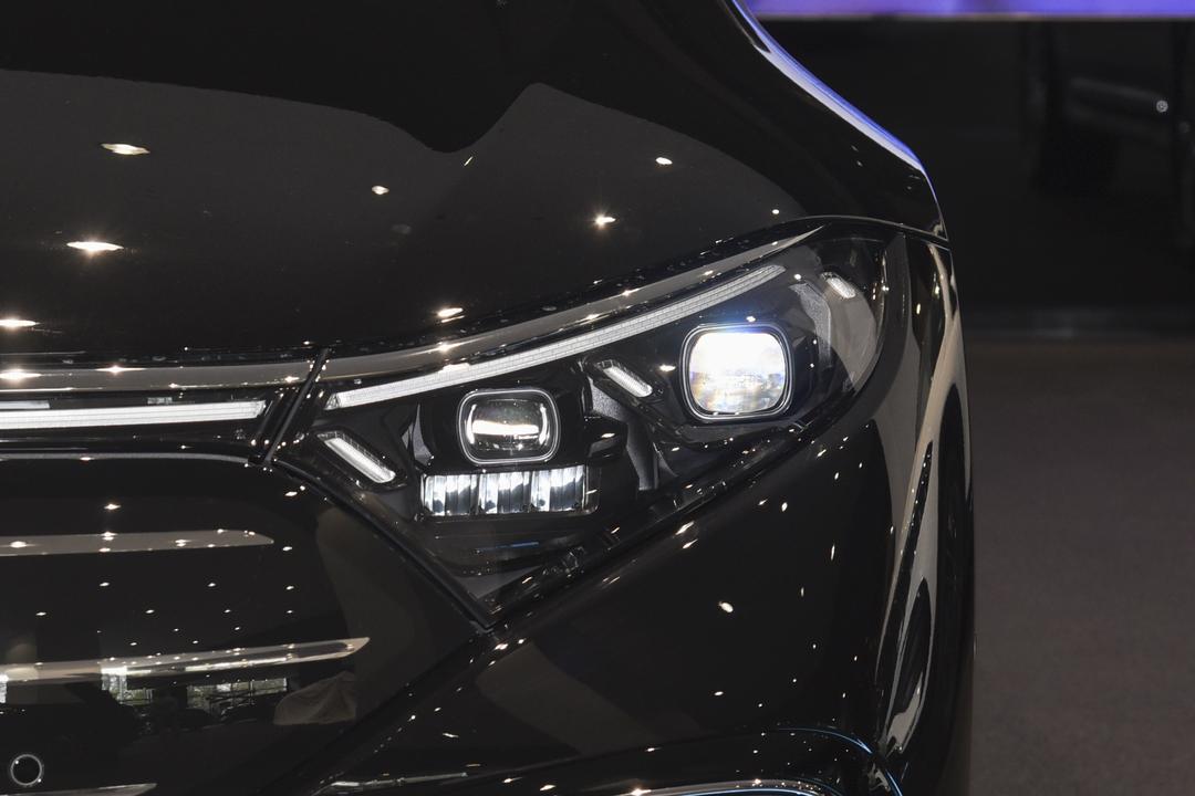 Mercedes-Benz EQS 2026, фото 11