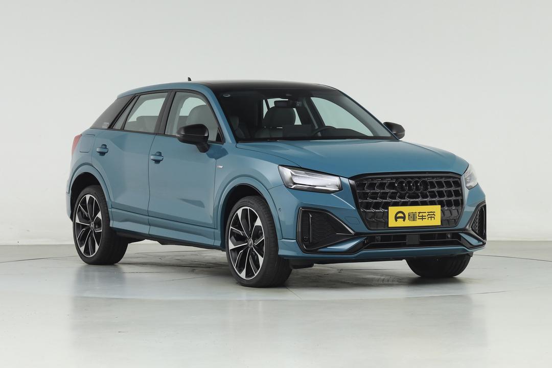 Audi Q2L 2026, фото 3