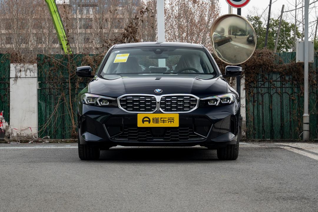 BMW 3 Series 2026, фото 2