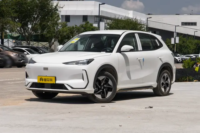 Geely Galaxy E5 2026 — купить из Китая под заказ