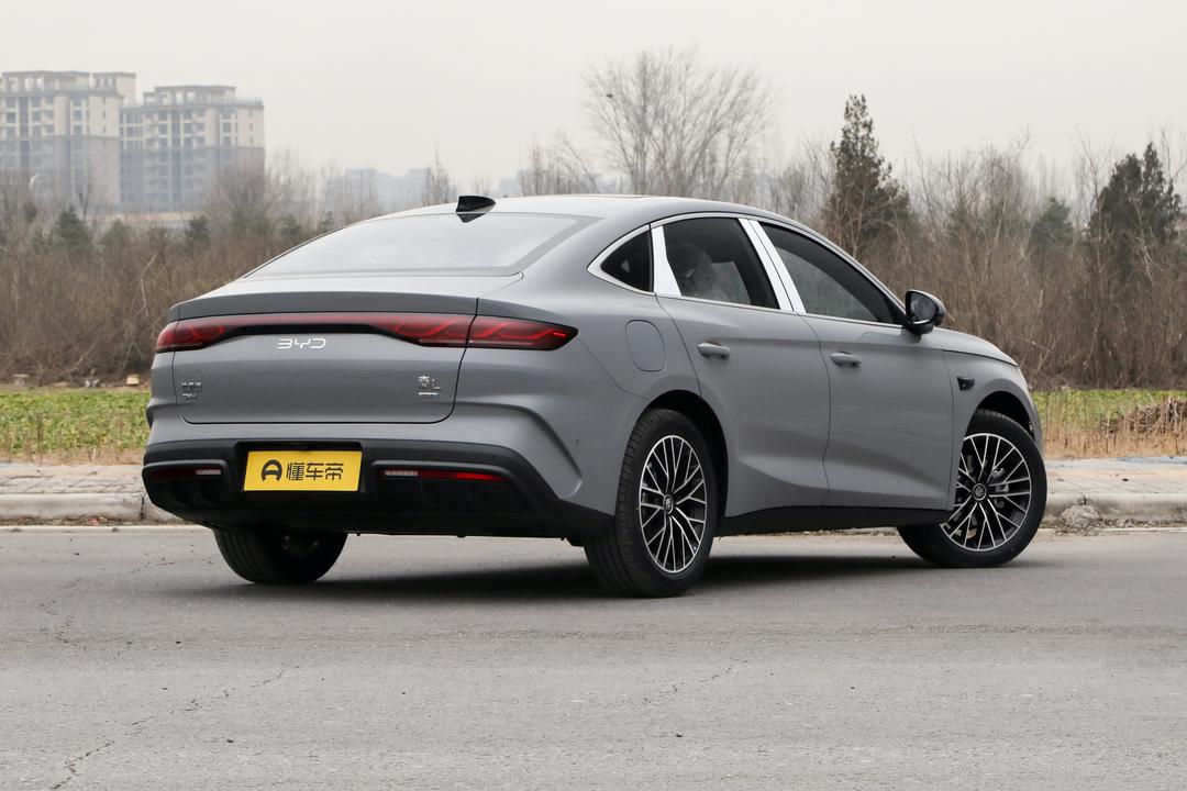 BYD Qin L DM 2026, фото 7