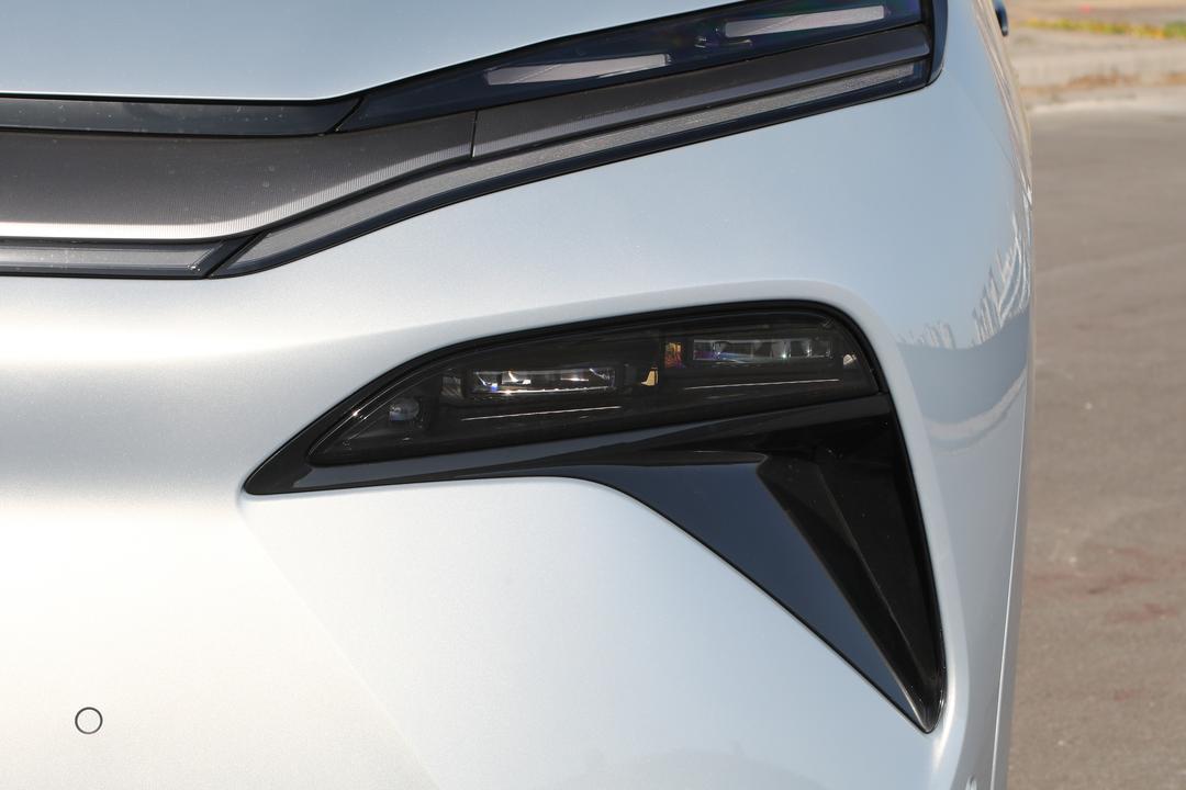 BYD Tang L EV 2026, фото 11