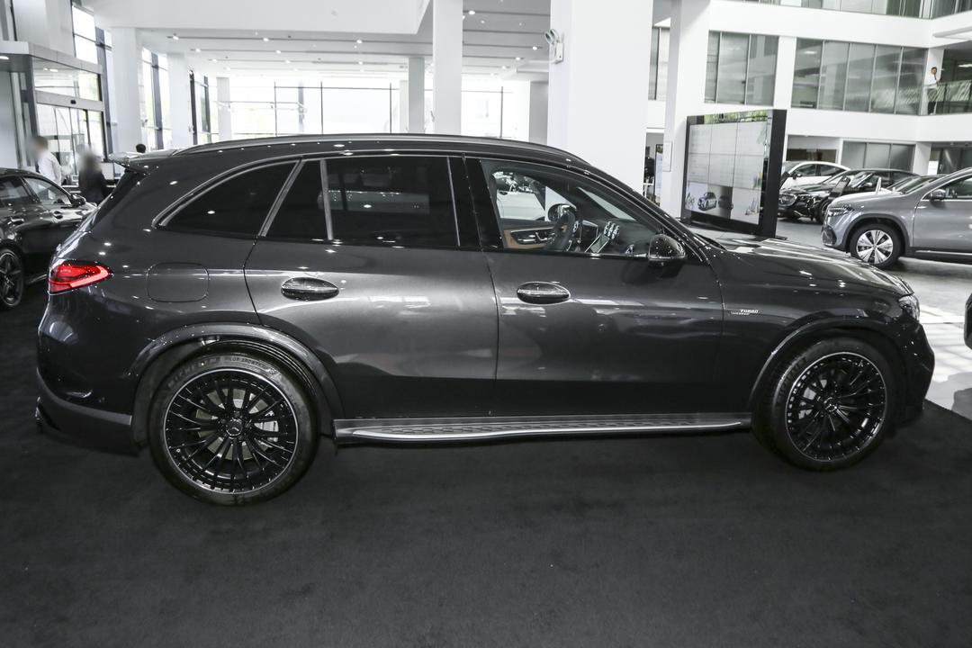 Mercedes-Benz GLC AMG 2026, фото 8
