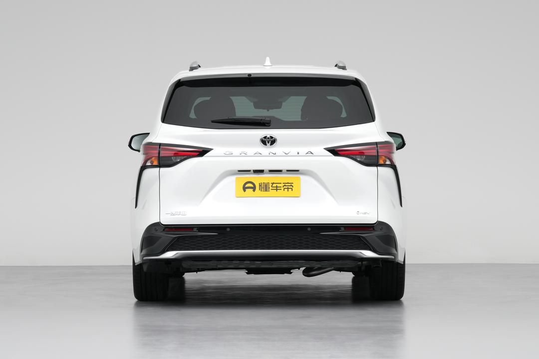 Toyota Granvia 2026, фото 6