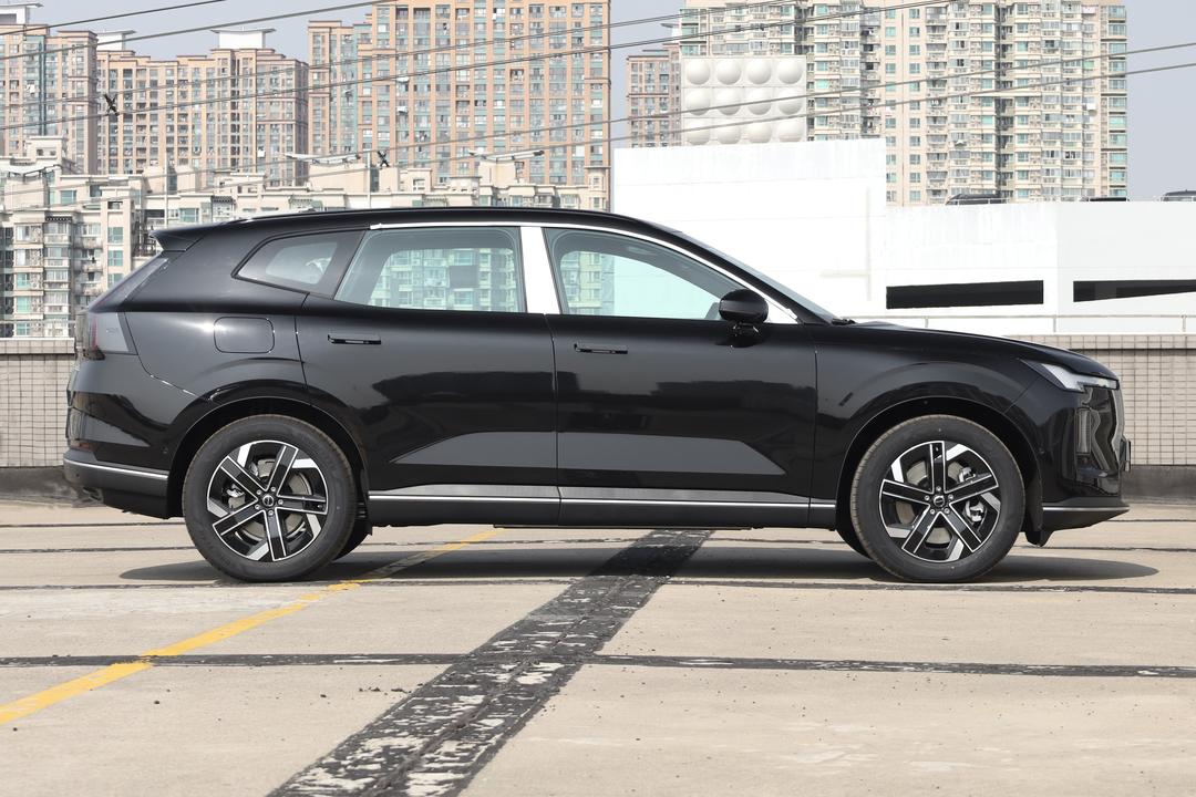 Volvo XC70 2026, фото 8